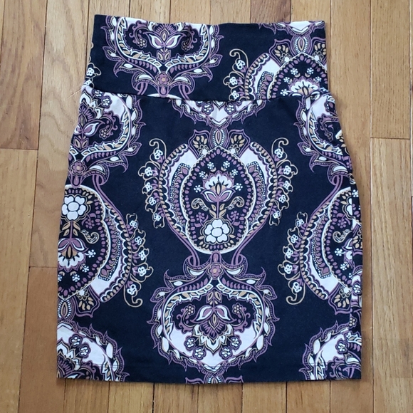 Charlotte Russe Dresses & Skirts - Pencil skirt - stretchy